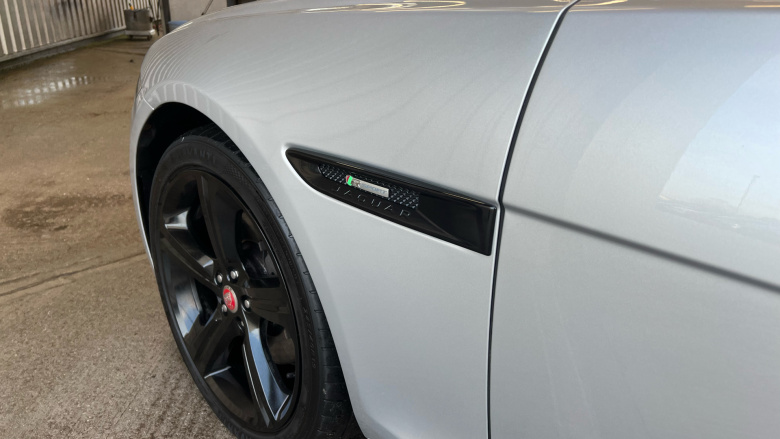 Jaguar XF 2.0d [180] R-Sport 5dr Auto AWD Diesel Estate